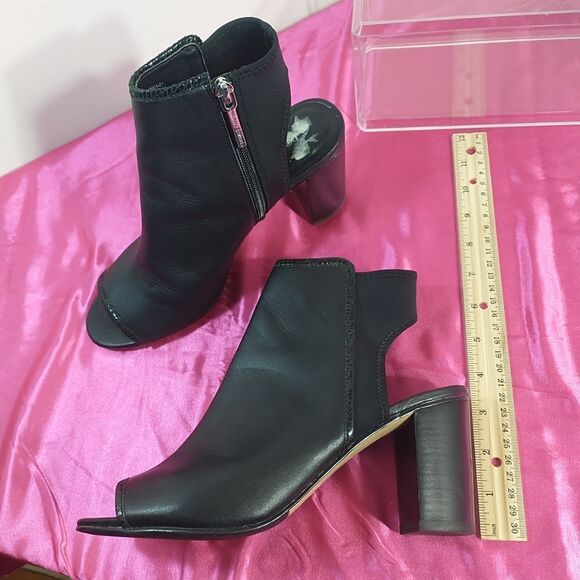 Donald J Pliner INKA Women's SZ 8M Black Leather Open Toe Zip Bootie. - Picture 6 of 10